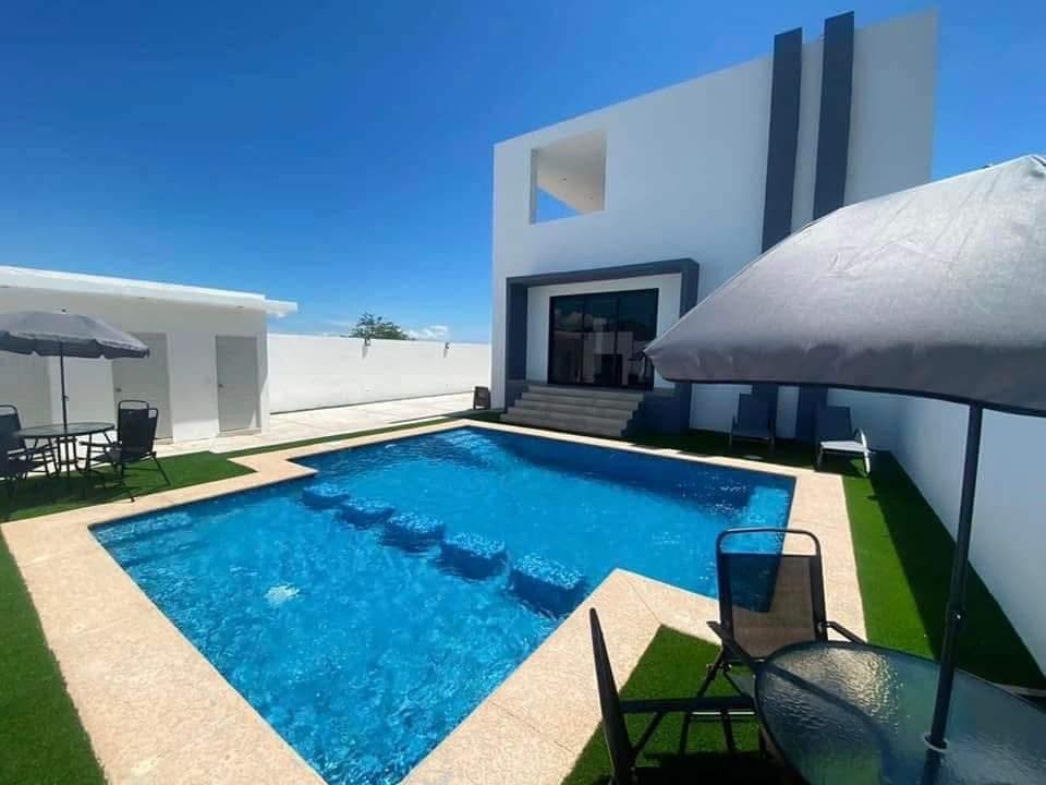 š casa en venta - Country Club, Sector Loma Bella - Imagen 1