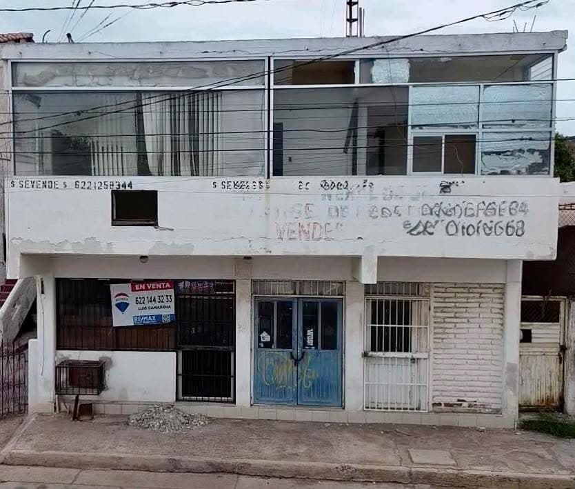 🏢 REMATE - Edificio de dos pisos 📍 Col. Centro, Calle 25 - Imagen 1